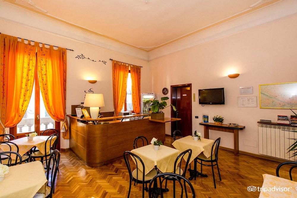 Hotel Leopolda Флоренция Экстерьер фото